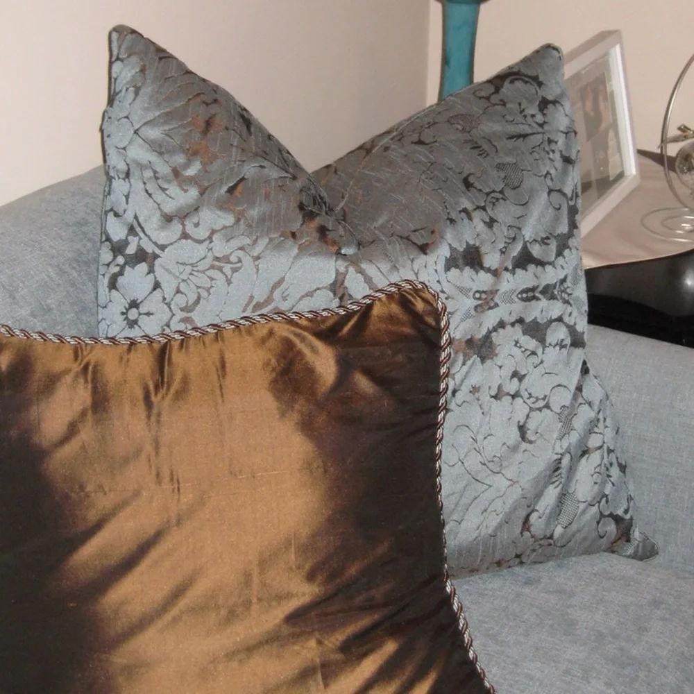Z Gallerie Blue and Brown Damask Pillows (set of 2)